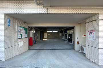 敷地内駐車場（屋内機械式）