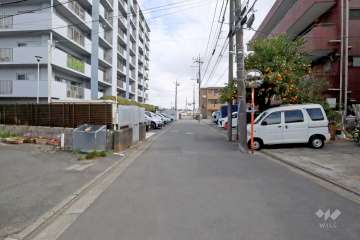 敷地南東側の前面道路

