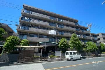 バースシティー梶ヶ谷壱番館の外観（南東側から）