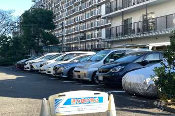 駐車場の出入り口