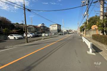 敷地南西側の前面道路