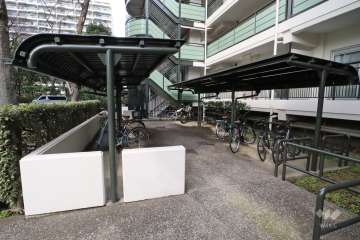 駐輪場（屋根付き）