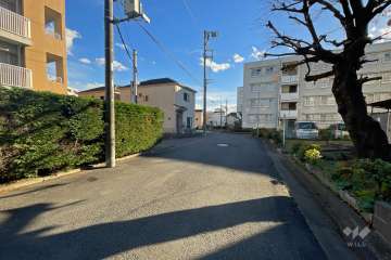 敷地南西側の前面道路