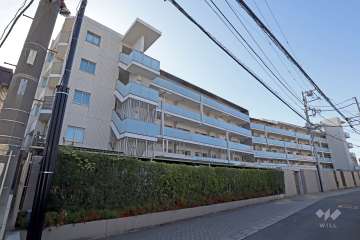 プラウド二子新地の外観(北東側から)