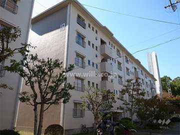 箕面粟生第２住宅18棟の外観（北東側から）
