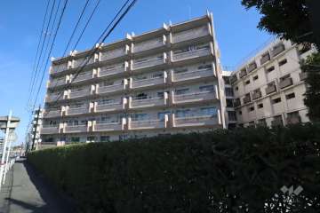 東急ドエル梶が谷ビレジC棟の外観(南西側から)