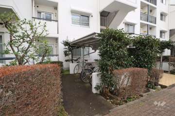 駐輪場（屋根付き）