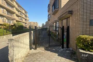 エントランスアプローチ　