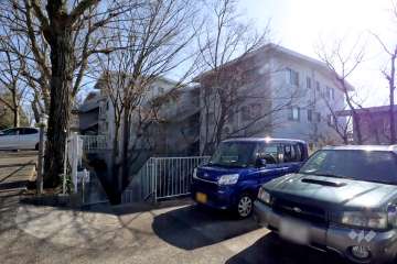 ヒルサイド久末３号棟の外観(北東側から)