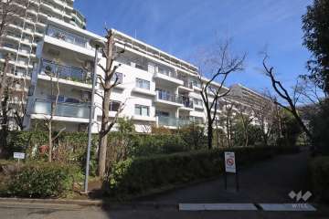 パークシティ溝の口J棟の外観(南西側から）