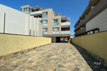 ミオカステーロ二子多摩川の外観（南東側から）　