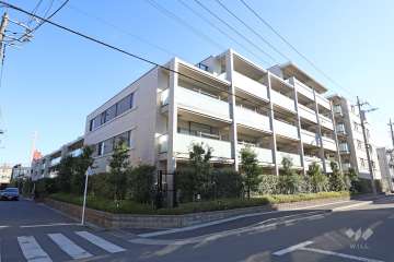 クレストレジデンス武蔵新城の外観（北西側から）
