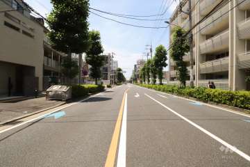 敷地南西側の前面道路