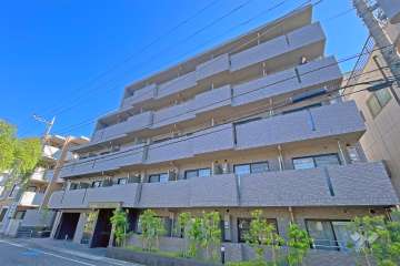 ルーブル溝の口伍番館の外観（南東側から）