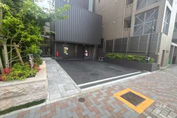 駐車場の出入り口