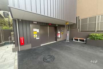 敷地内駐車場（タワー式立体）