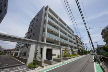 ウェリス門戸厄神レジデンスの外観（南西側から）