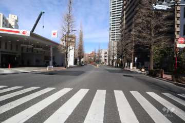 敷地南西側の前面道路
