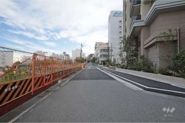 敷地北側の前面道路