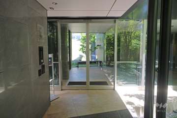 サブエントランス