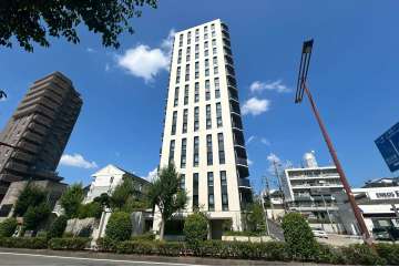 グランドメゾン本山四谷通の外観（西側から）