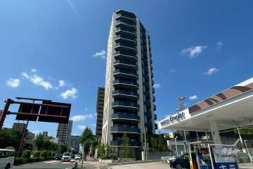 グランドメゾン本山四谷通の外観（南東側から）