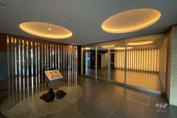 エントランスはオートロック付きです。