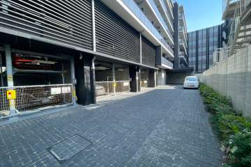 敷地内駐車場（屋内機械式）