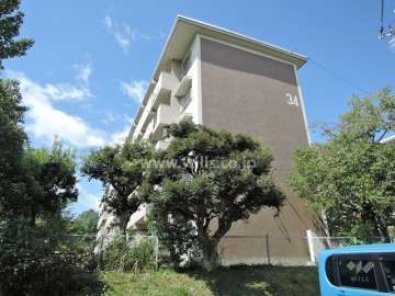 箕面粟生第２住宅34棟の外観（東側から）