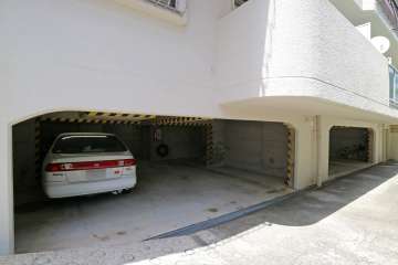 敷地内駐車場（屋内平面式）