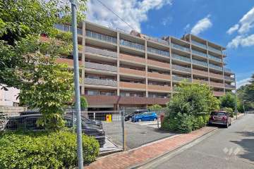 レクセルマンション三鷹の森の外観（北西側から）