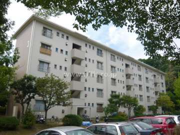 箕面粟生第２住宅3棟の外観（北西側から）