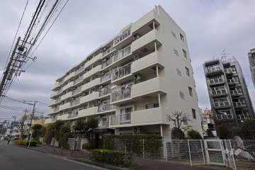 藤和シティコープ高津の外観（南東側から）