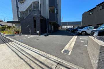 駐車場の出入口