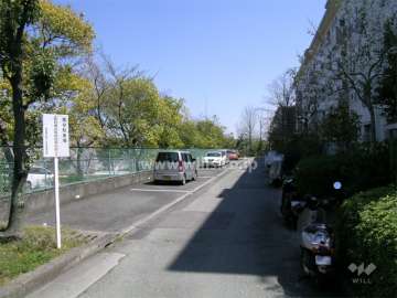 敷地内駐車場（屋外平面式）