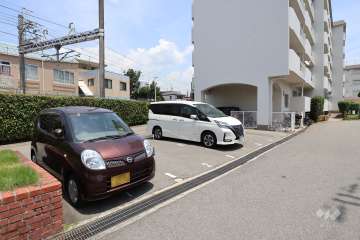 敷地内駐車場（西側）（屋外平面式）