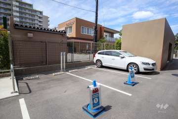 敷地内駐車場(屋外平面式)