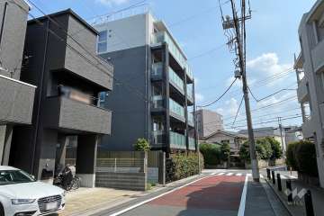 ロイヤルシーズン桜新町の外観（南西側から）