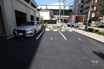 敷地内駐車場（屋外平面式）