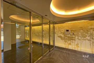 エントランスはオートロック付きです。