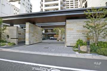 駐車場の出入り口