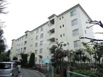 ライオンズマンション箕面Ｅ棟の外観の外観（北西側から）