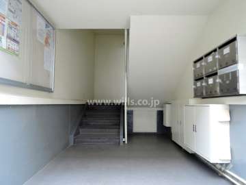 住戸入口（共用ポスト）