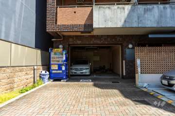 敷地内駐車場（屋内平面式・屋外機械式）