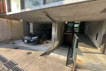 駐輪場の出入り口・敷地内駐車場（屋内平面式）