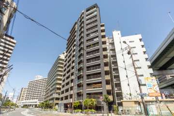 イトーピア本町通りの外観（南側から）