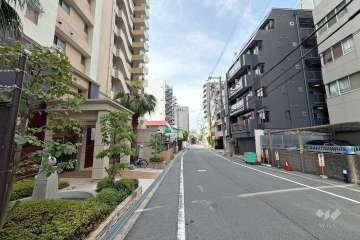 敷地北西側の前面道路