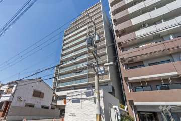 エスリードOSAKAMIDWESTの外観（南側から）