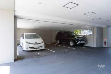 敷地内駐車場（屋内平面式）