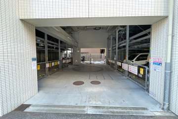 敷地内駐車場（屋内機械式）